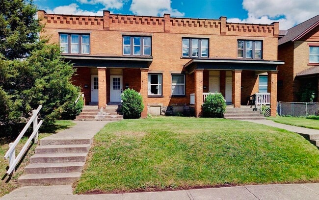 Outside - 942 Studer Ave