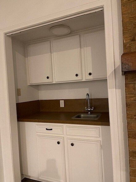 Building Photo - 23327 Canyon Lake Dr