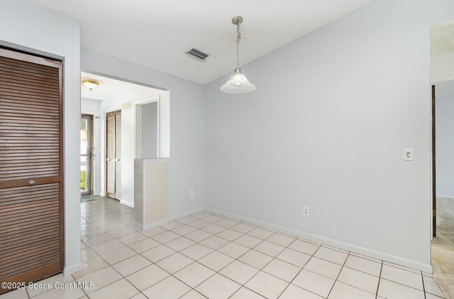 Foto del edificio - 127 Harmony Pl