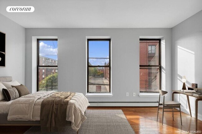 Foto del edificio - 722 Marcy Ave