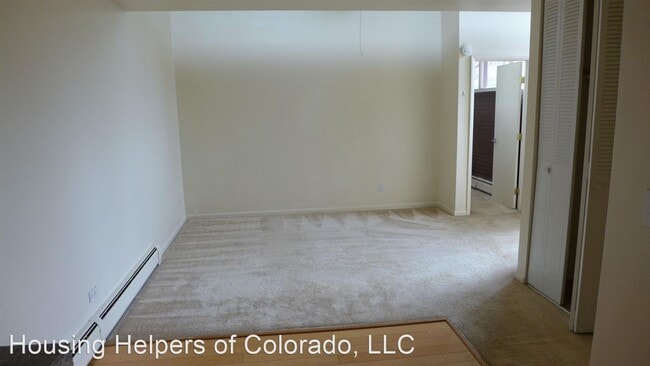 Building Photo - 3 br, 1.5 bath House - 4550 Laguna Place #105