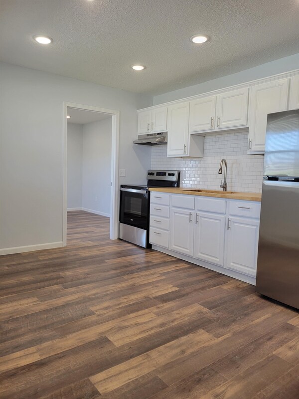 Foto del edificio - 2255 Fairfax Dr