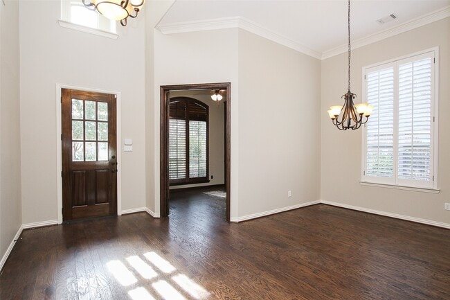 Building Photo - 35 Winhall Pl