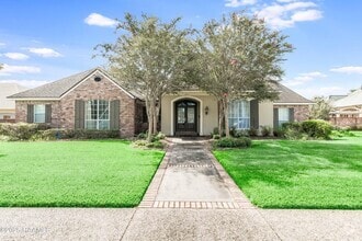 Building Photo - 102 Bear Creek Ct
