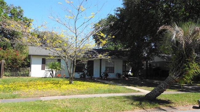 Foto del edificio - 1045 Princewood Dr