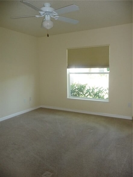Building Photo - 515 Calamondin Way SW