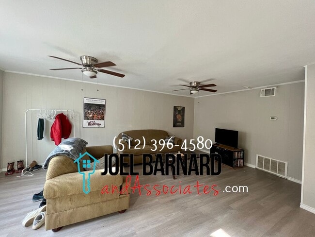 Building Photo - Available Mid July: Just steps Away from Campus and Frisbee Golf Course