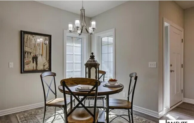 Foto del edificio - 16070 Hadan Dr