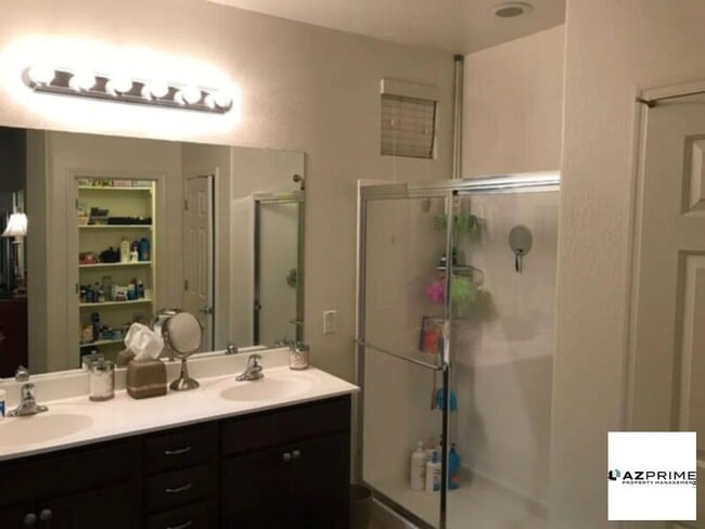 Foto del edificio - AMAZING ADORA TRAILS HOME