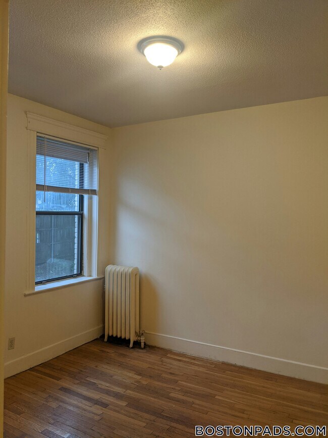 Foto del edificio - 1152 Commonwealth Ave