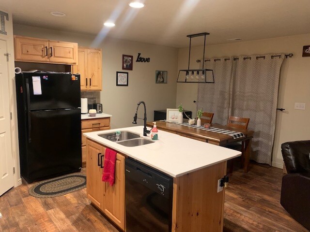 Foto del edificio - 697 S 260 W