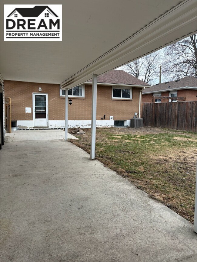 Photo du bâtiment - 941 Hickory Ave