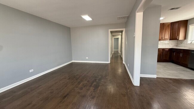 Foto del edificio - 5843 N Cicero Ave