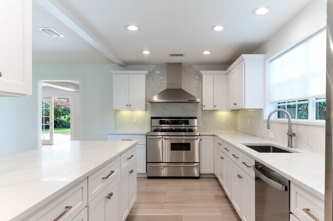 Foto del edificio - 257 Essex Ln