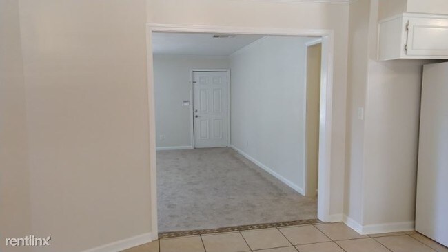 Building Photo - 3 br, 1.5 bath House - 218 Betty Rd.