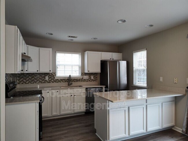 Foto del edificio - 7383 Sun Dance Dr