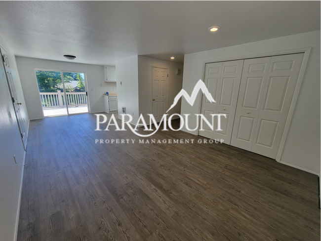 Building Photo - Tucked Away REMODELED 2 Bedroom in Gig Harbor
