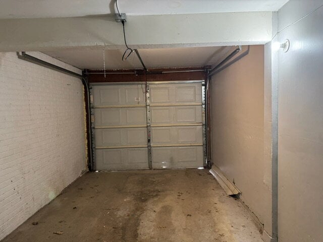Building Photo - "Charming 2-Bed Multiplex in Davenport wit...