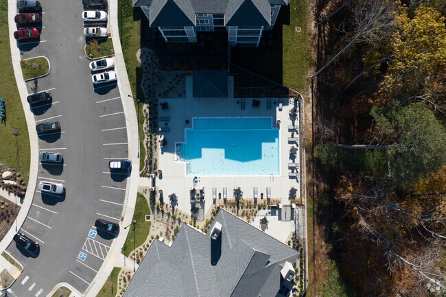 Pool - Boulders Lakeside