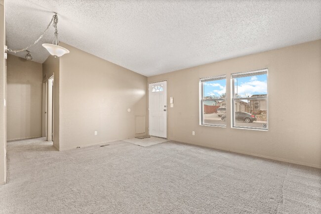 Foto del edificio - 8343 Kearney St