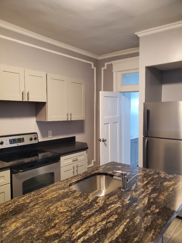 Foto del edificio - 803 Brooks Ln
