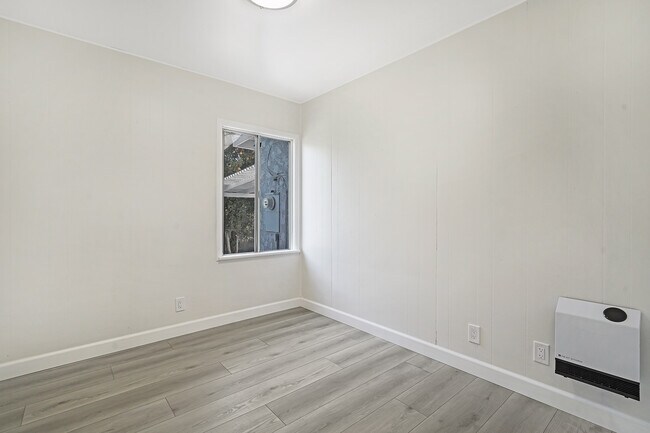 Building Photo - 5441 Berryman Ave