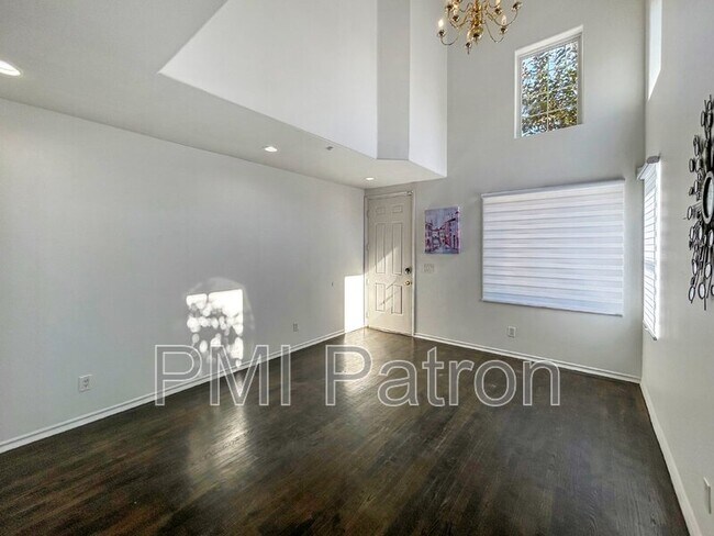 Foto del edificio - 7813 Garfield Ave