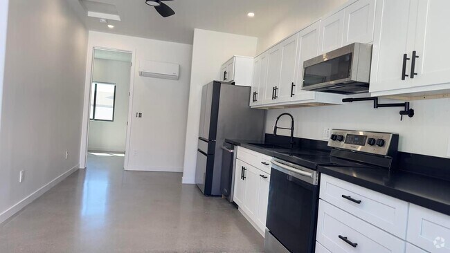 Building Photo - 1831 W Rosal Dr