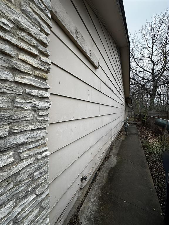 Foto del edificio - 5802 Emerald Forest Dr