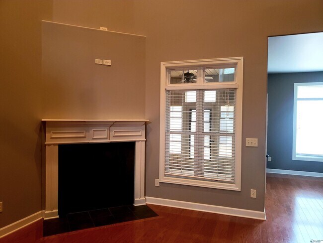 Foto del edificio - 1804 Rushing Wood Dr NW