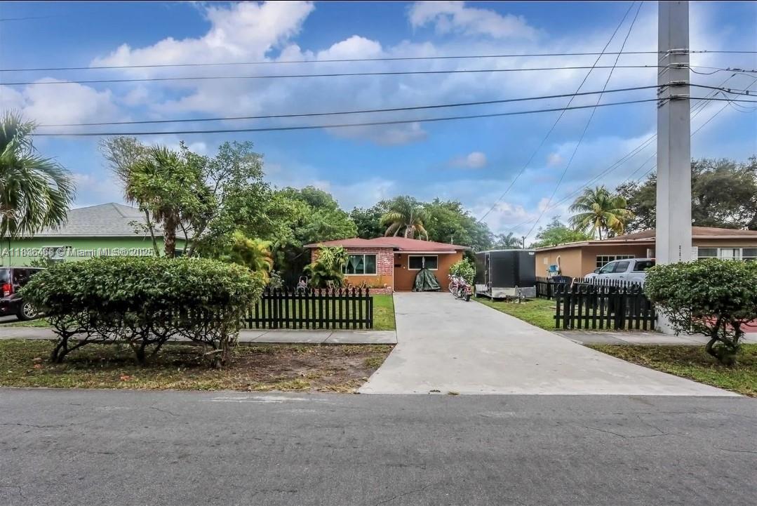 Foto principal - 124 NW 6th Ave