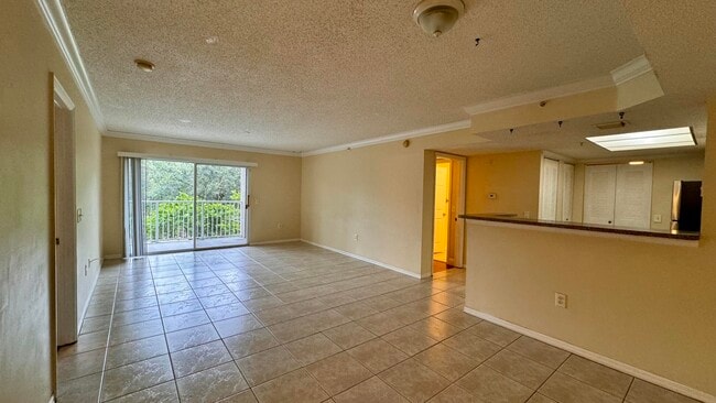 Building Photo - 5055 Wiles Rd