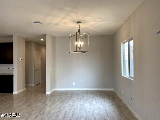 Building Photo - 976 E White Wing Dr