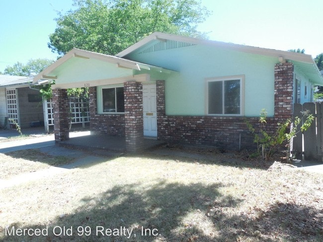 Building Photo - 820 W 23rd St