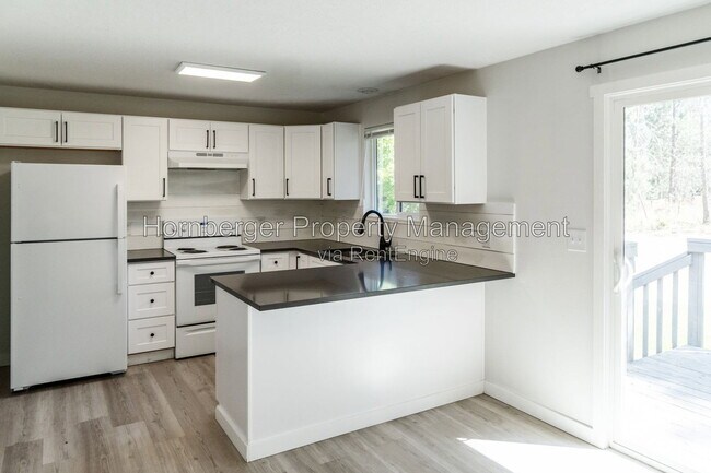 Foto del edificio - 3917 S Johnson St