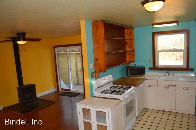 Building Photo - 1 br, 1 bath House - 321 Highland Ave