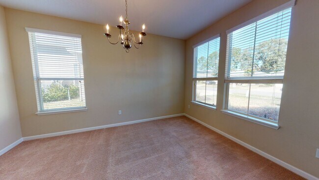 Building Photo - Beautiful 4 bedroom, 3 bathroom home with ...