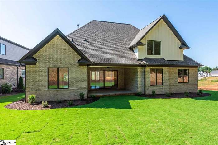 Building Photo - 124 Chestnut Pond Ln