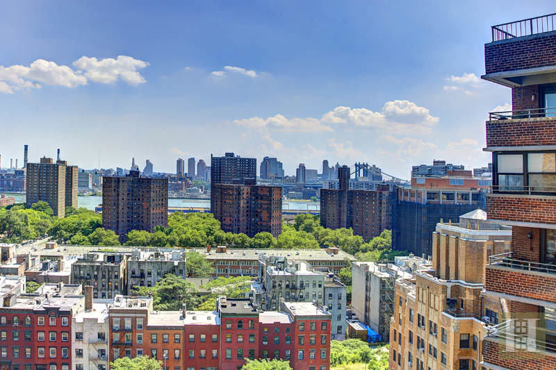 Foto principal - 415 Grand St