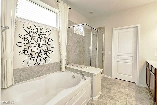 Building Photo - 3 br, 2 bath House - 10012 Terrance Spring...