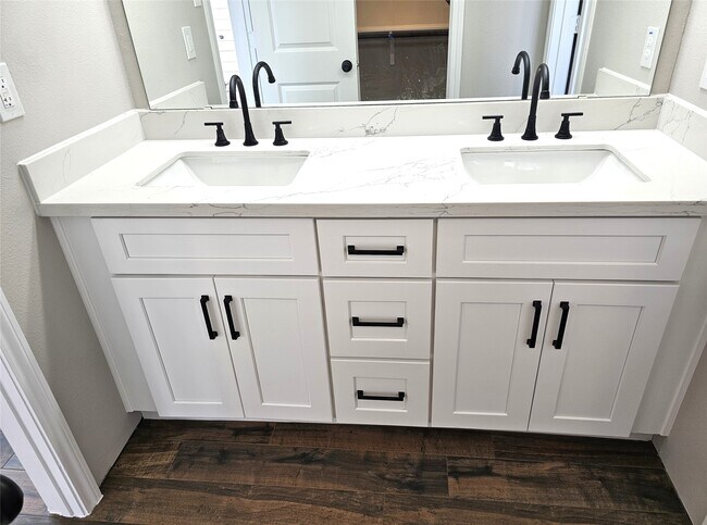 Foto del edificio - 10846 Kirktown Dr