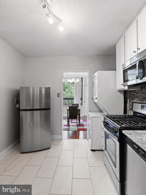 Building Photo - 3705 S George Mason Dr