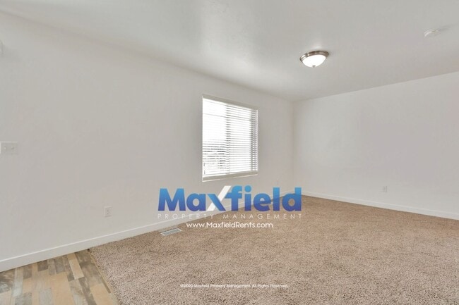 Building Photo - Townhouse Draper - 3 BD 2.5 BA 2 GA - 2250 Square Feet - New Carpet