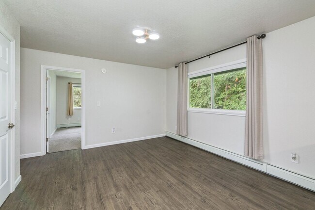 Foto del edificio - 5 bed 3 bath Home in Fairbanks