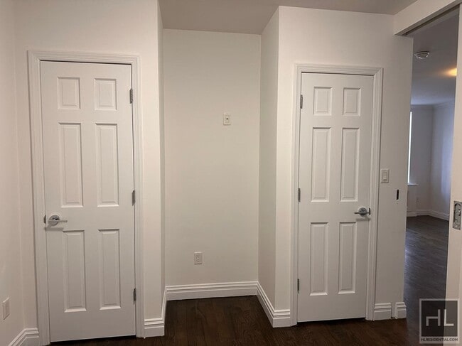 Building Photo - REMSEN ST