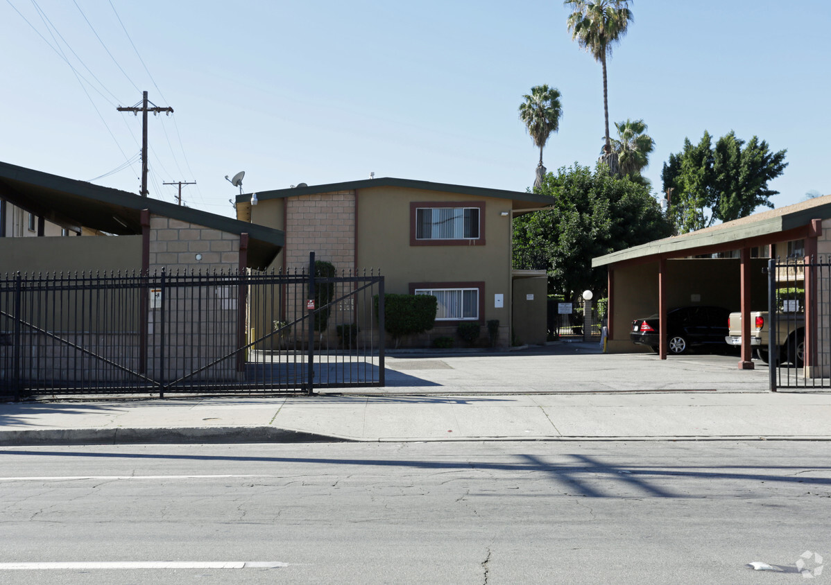 Primary Photo - 8230-8234 Telegraph Rd