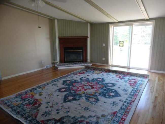 Building Photo - 3 bedroom in BONFIELD IL 60913