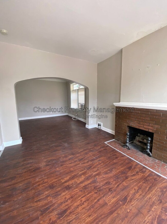 Building Photo - 5967 Cates Ave