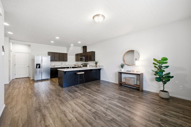 Foto del edificio - 744 NE 138th Pl