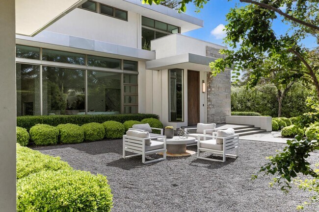 Foto del edificio - 20 Denham Ct
